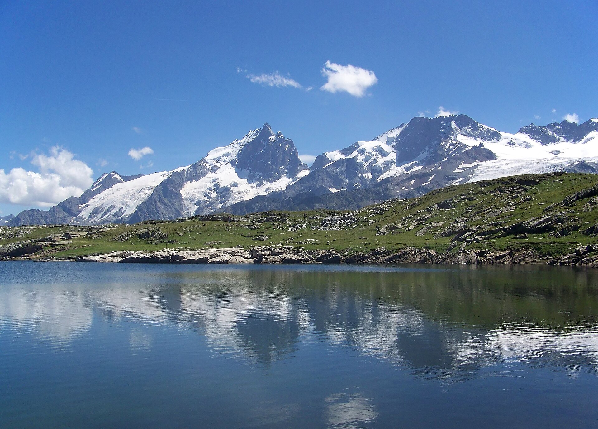 Le massif de la Meije depuis le lac Noir, dans les Hautes-Alpes